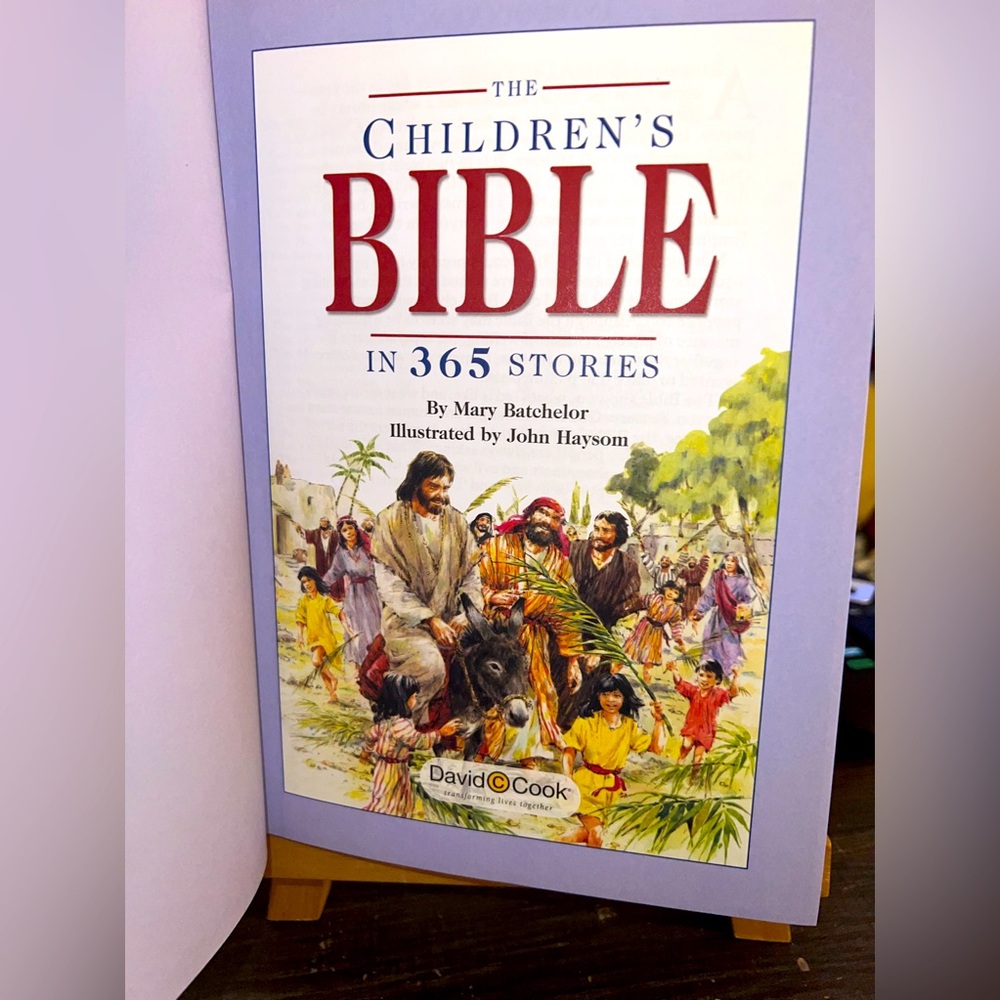 The Children’s Bible in 365 Stories 
Preowned Good Condition Hardcover 416 Pgs